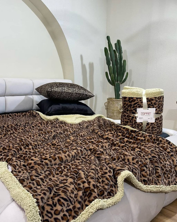 پتو فانتزی دو رو طرح پلنگی و تدی با جنس نرم و لطیف