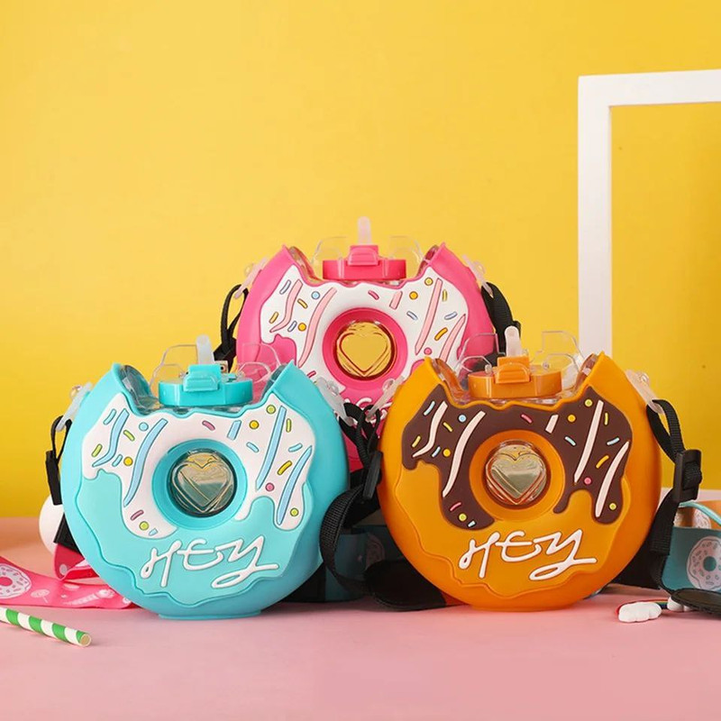 بطری آب کودک با طراحی دونات جذاب و رنگی