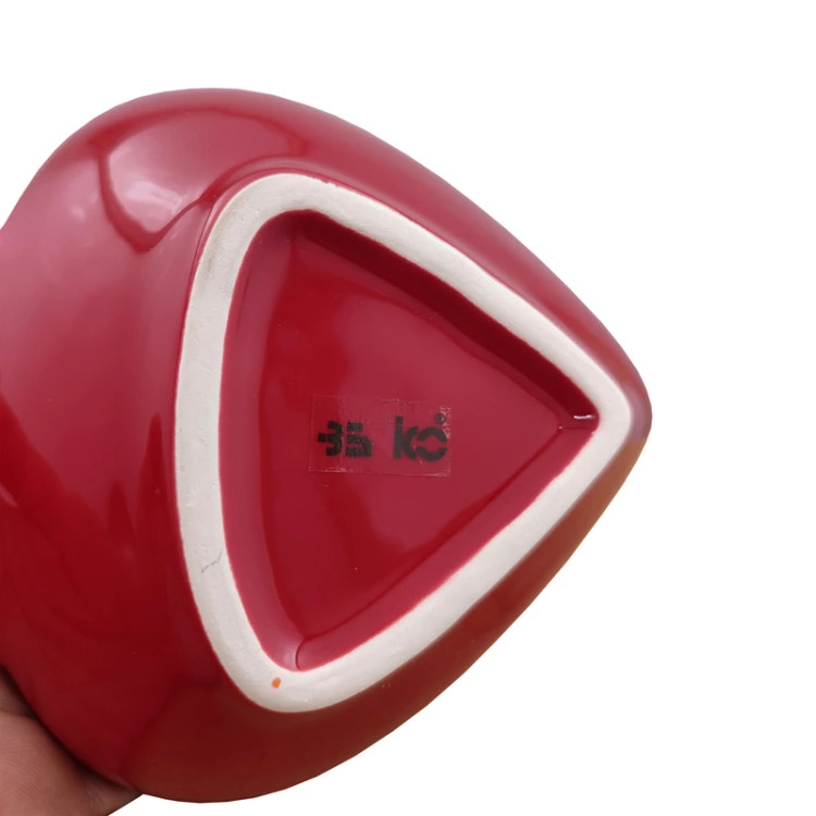 کاسه سرامیکی فانتزی طرح توتفرنگی مناسب دسر