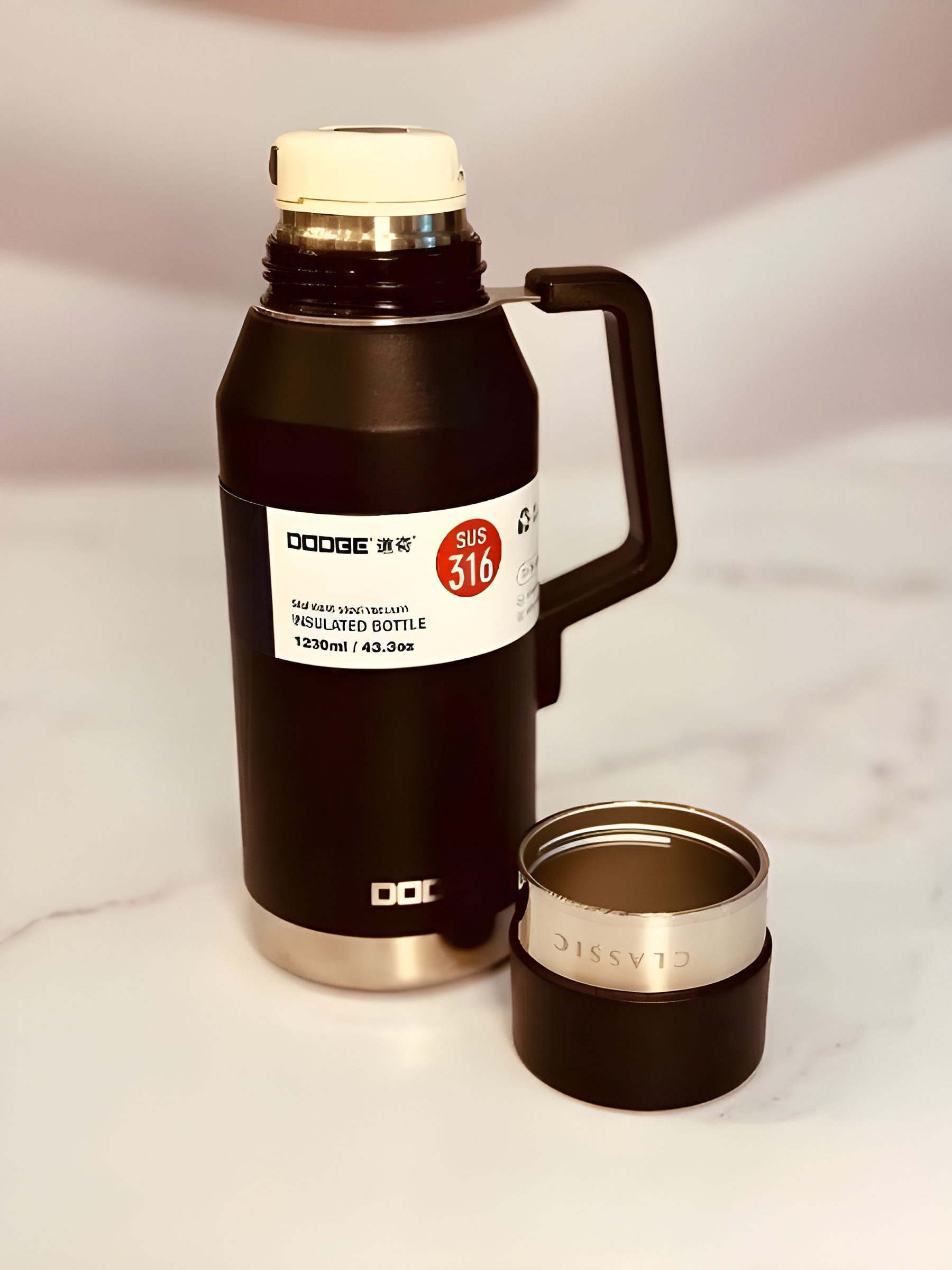 فلاسک دوج 1230ml با طراحی مقاوم و مناسب سفر و فعالیت روزانه