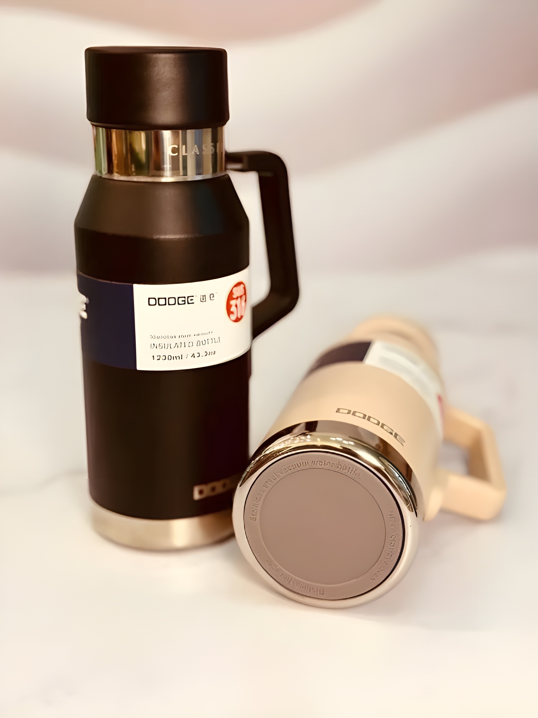 فلاسک بزرگ و باکیفیت برند Dodge برای نوشیدنی‌های گرم و سرد