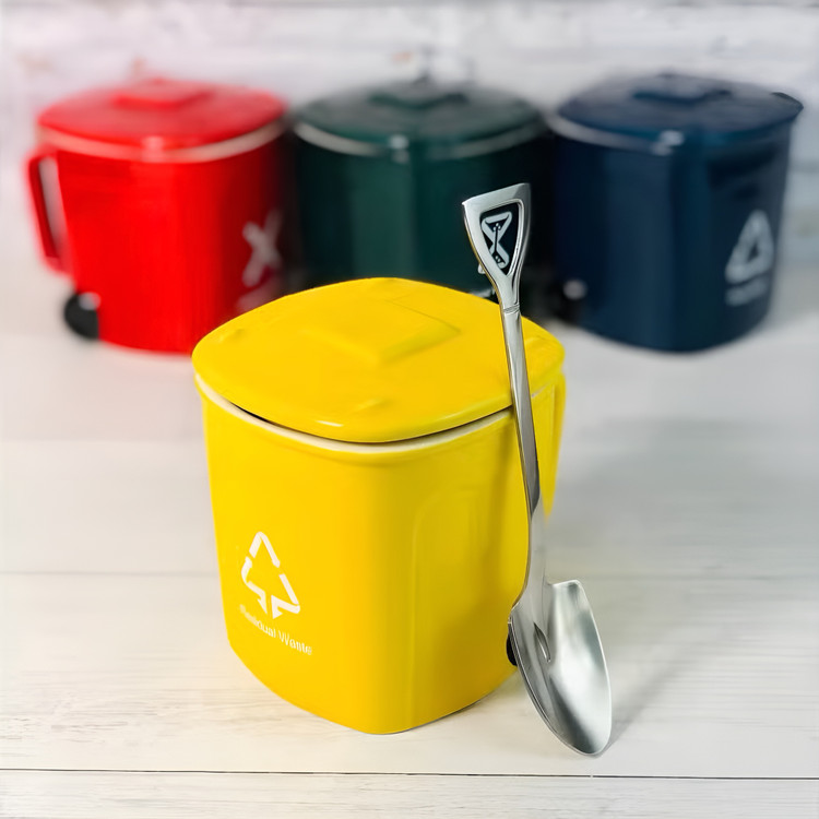 ماگ فانتزی طرح سطل و بیل، مناسب برای دکور و استفاده روزمره