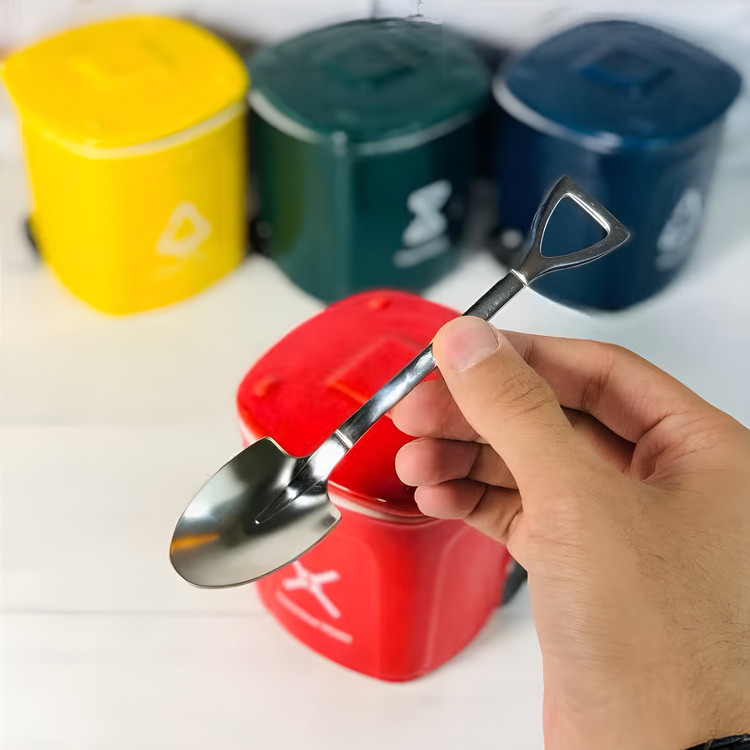 لیوان سرامیکی سطلمانند با طراحی بامزه و کاربردی