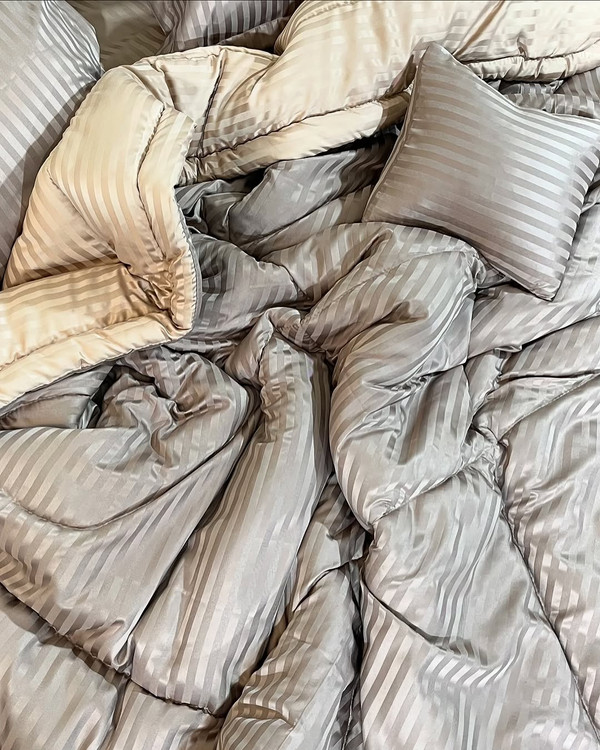 ست خواب شیک چهار فصل از جنس ساتن ابریشم نرم