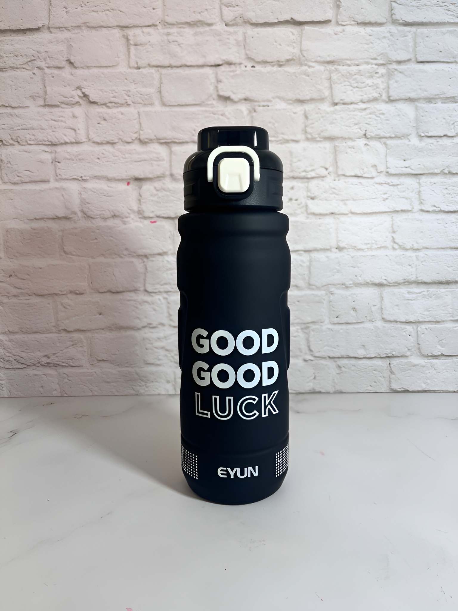 قمقمه EYUN اسپرت با طراحی جوان‌پسند و سبک