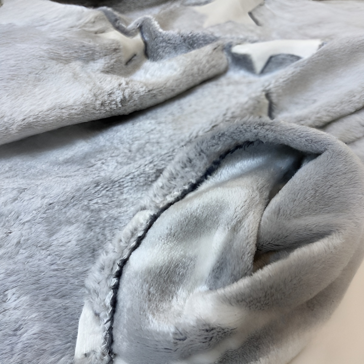 پتو ژله‌ای شب‌تاب دو نفره با قابلیت شست‌وشوی آسان