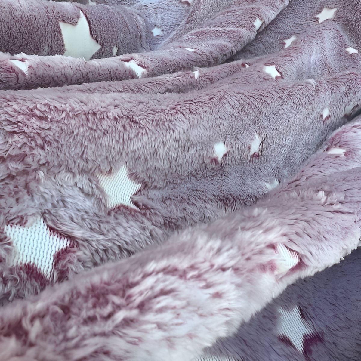 پتو شبنما با طراحی خاص و کاربردی برای خواب راحت