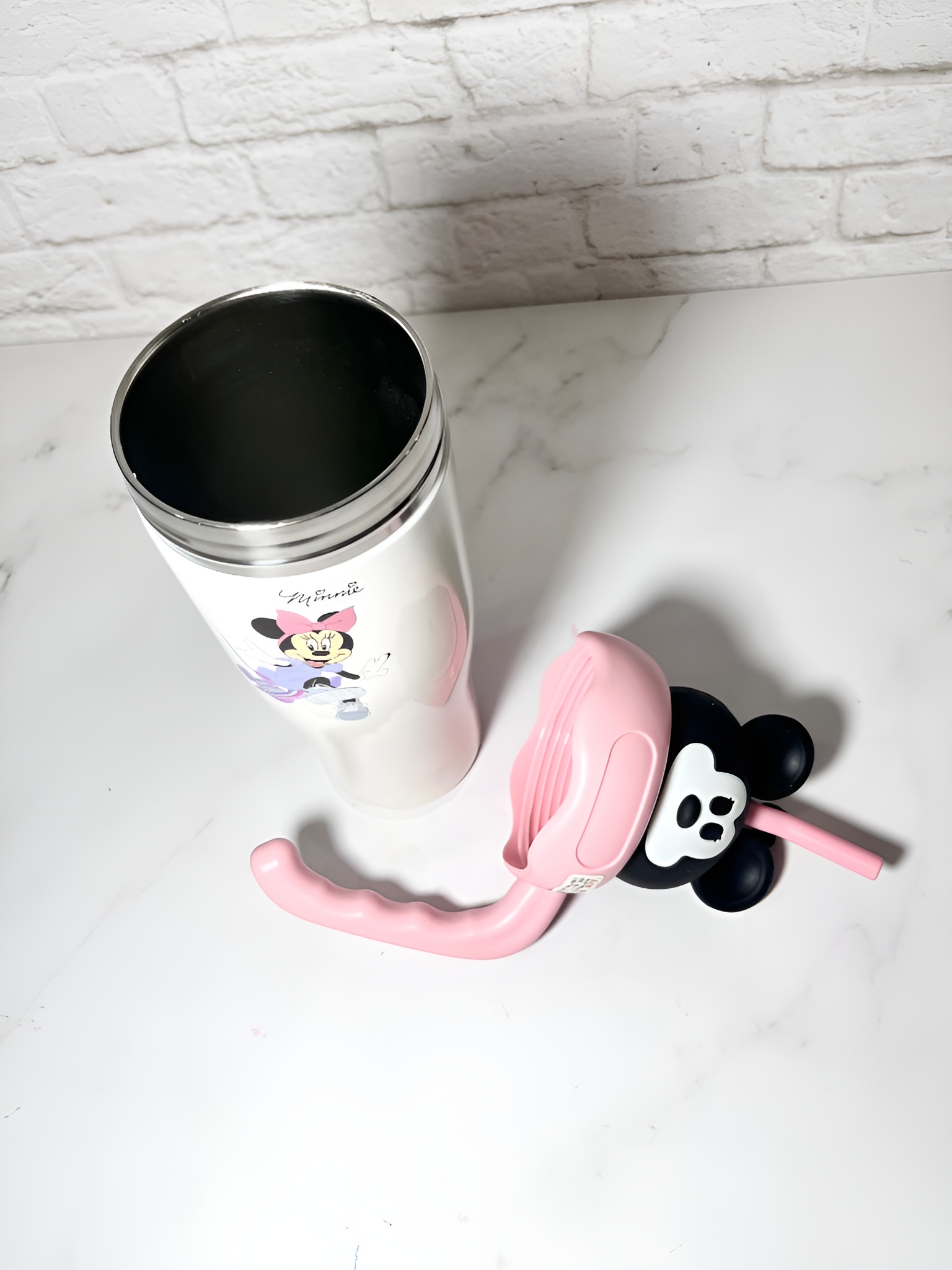 ماگ Minnie Mouse مخصوص کودکان با طراحی فانتزی و نی قابل حمل