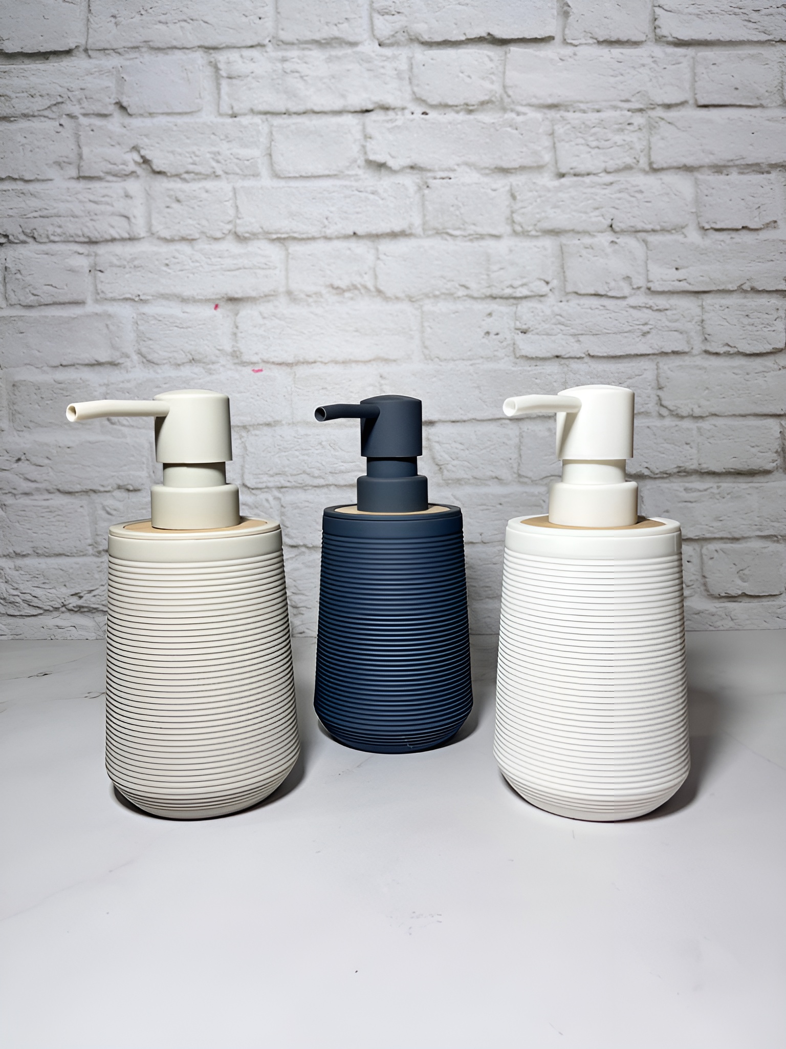 جا مایع مدرن مناسب سرویس بهداشتی با طراحی افقی