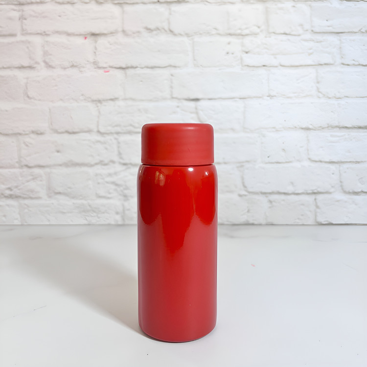 ماگ همراه رنگی مدل ساده سایز کوچک برای استفاده روزانه