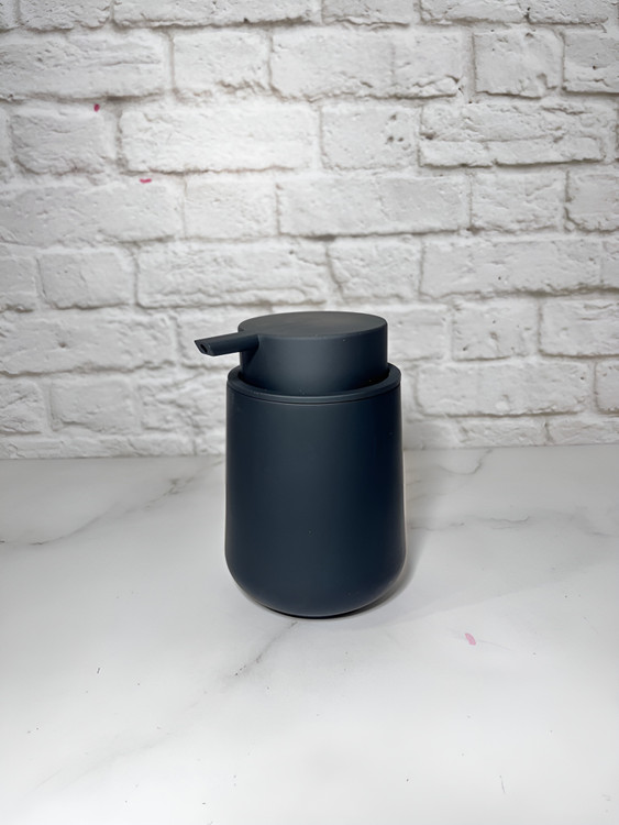 جا مایع پمپی مدل مینیمال مشکی مات