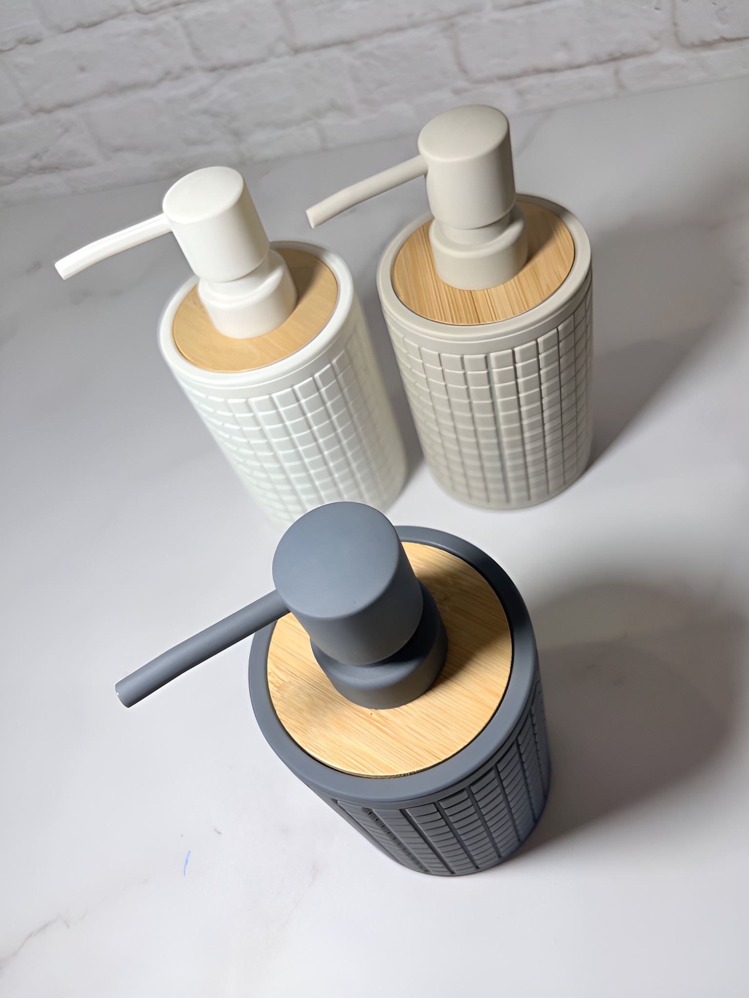 جا مایع پمپی دکوری مدل بافت مربعی مناسب سرویس بهداشتی