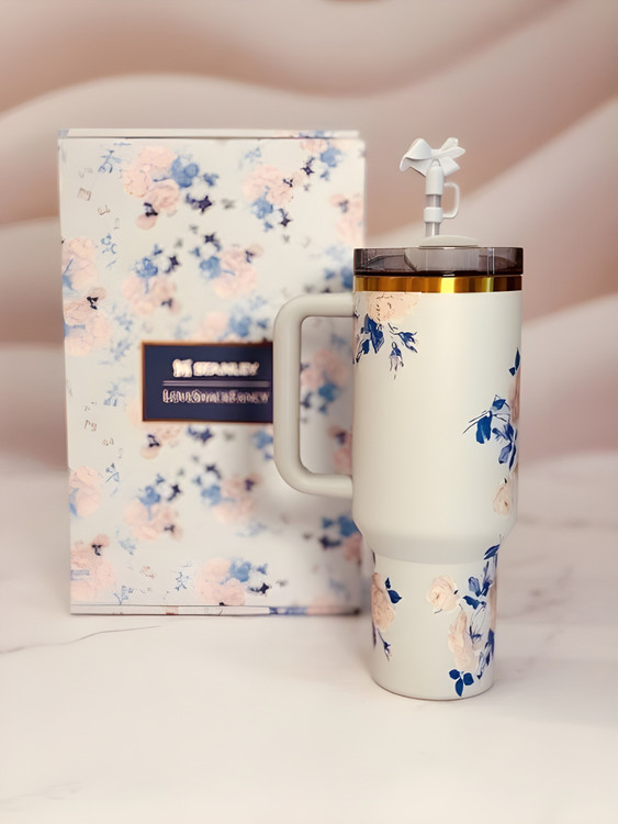 ماگ آبی استنلی Quencher با بستهبندی لوکس