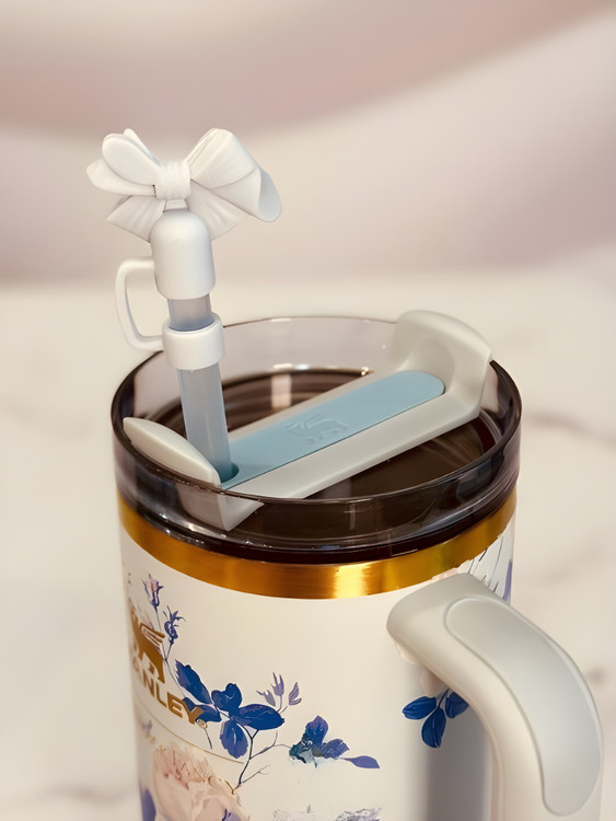 تراول ماگ استنلی Quencher آبی سبک و قابل حمل