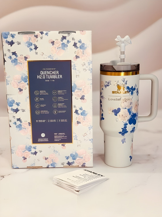 تراول ماگ استنلی Quencher آبی با طراحی مدرن و کاربردی