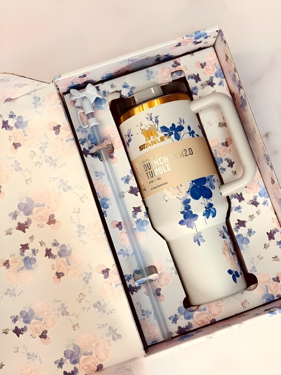 ماگ آبی استنلی Quencher مناسب استفاده روزانه و سفر