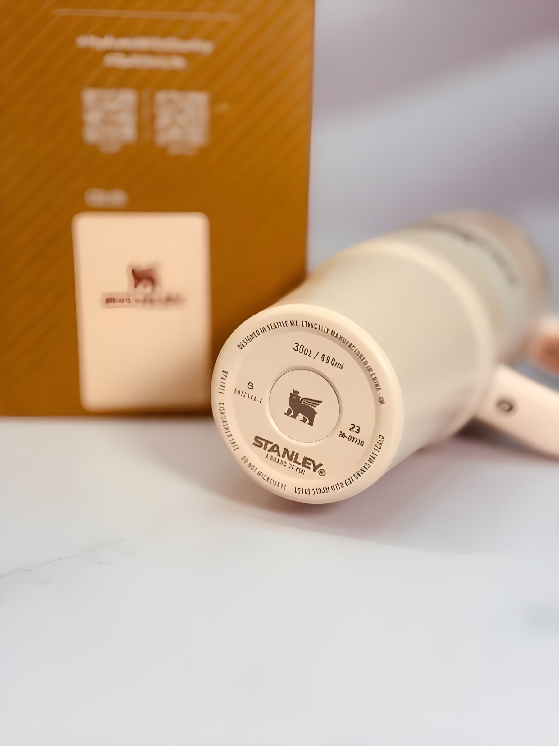 تراول ماگ استنلی Quencher صورتی کم‌ رنگ 30 oz