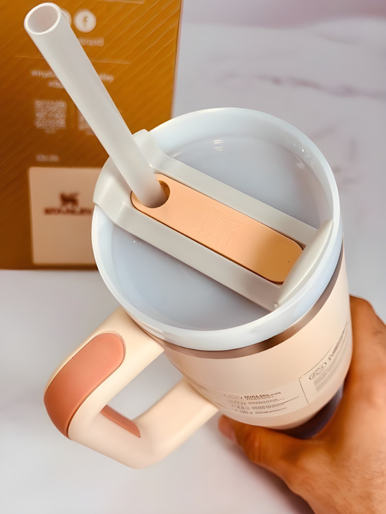 تراول ماگ استنلی Quencher صورتی کم رنگ 30 oz