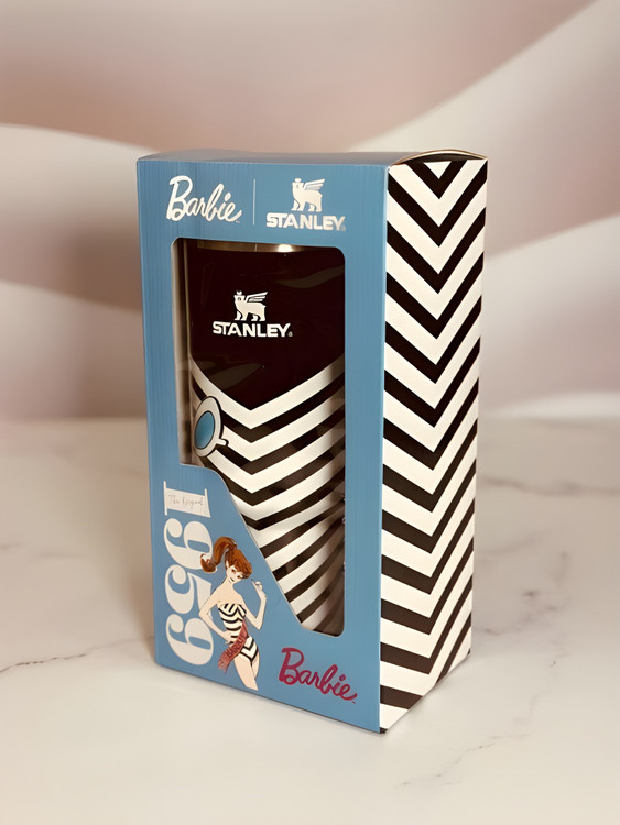 تراول ماگ باربی ۱۹۵۶ با بستهبندی زیبا و شیک