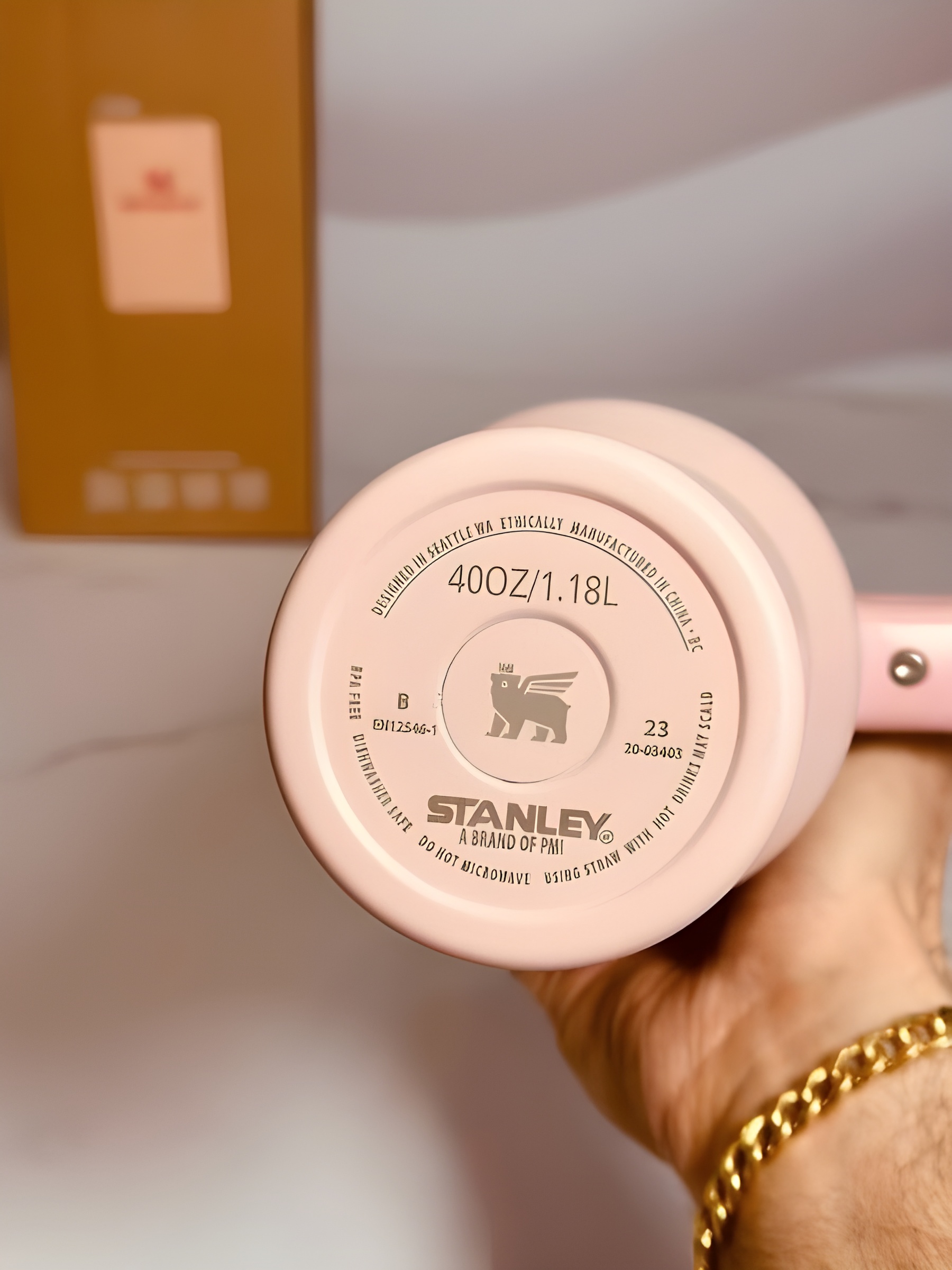 تراول ماگ استنلی Quencher صورتی 1.18L