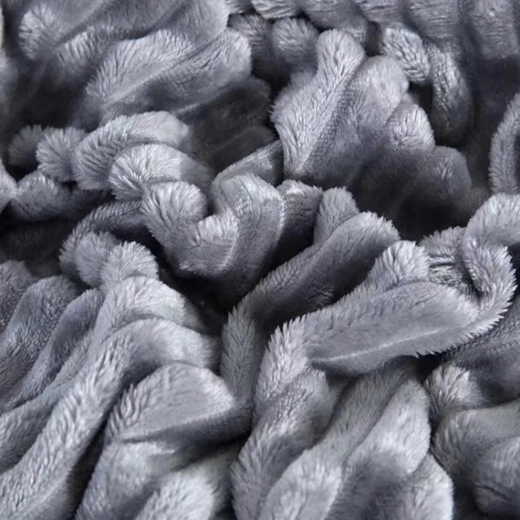 پتو دو نفره ساده با بافت نرم و سبک