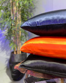 روبالشتی ساده ساتن ابریشم مناسب دکوراسیون مدرن