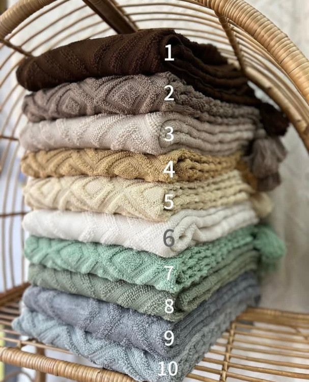 شال مبل بافتی طرح لوزی سایز 170×140 سانتیمتر