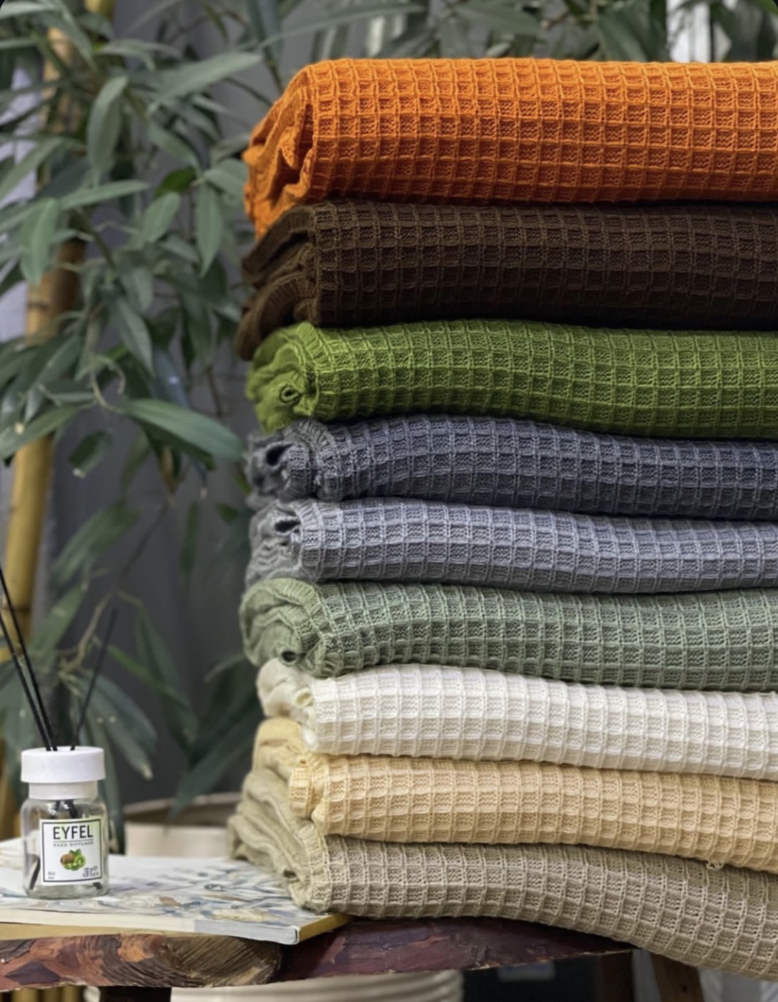 شال مبل بافتی طرح پیکه مقاوم و نرم