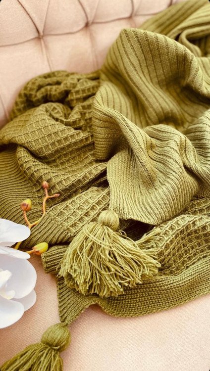 شال مبل طرح پیکه بافتی مناسب خانه و آپارتمان