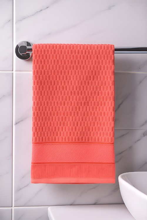 حوله دست و صورت ترکیهای جنس پنبهای سایز 84×47 سانتیمتر