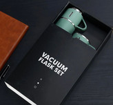 فلاسک مدل VACUUM FLASK با ظرفیت 0.5 لیتر و سه لیوان مسافرتی