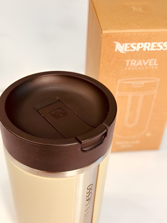 ماگ سبز نسپرسو با درپوش ایمن