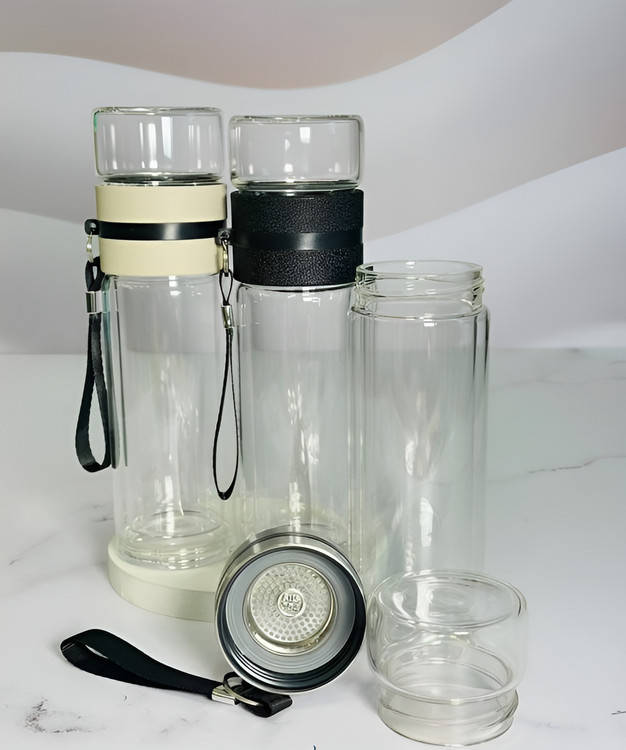 ماگ دوجداره شیشهای مناسب نوشیدنی خنک