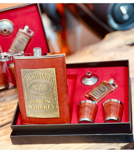 ست کادویی هیپ فلاسک جذاب با طراحی شیک و مدرن