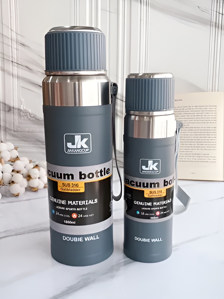 فلاسک چرمی بزرگ با بند شانه‌ای