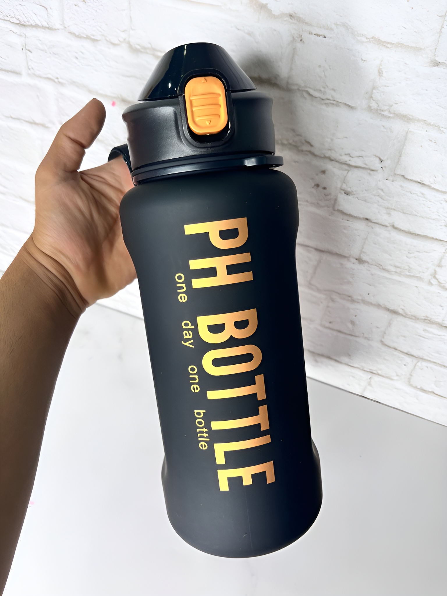 قمقمه اسپرت با حجم بالا و مقاوم