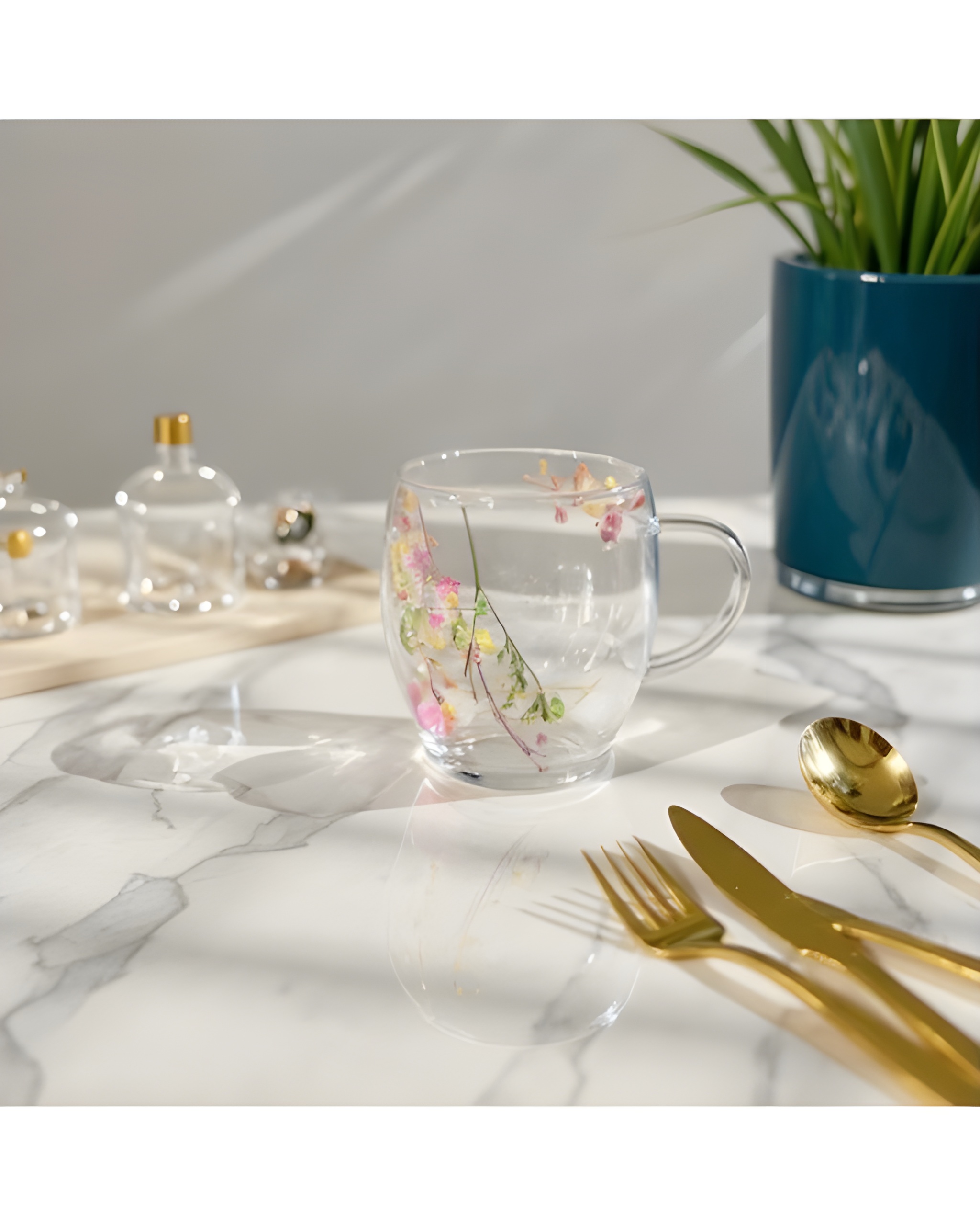 ماگ پیرکس دوجداره گلدار ظرفیت 250 میلی‌لیتر