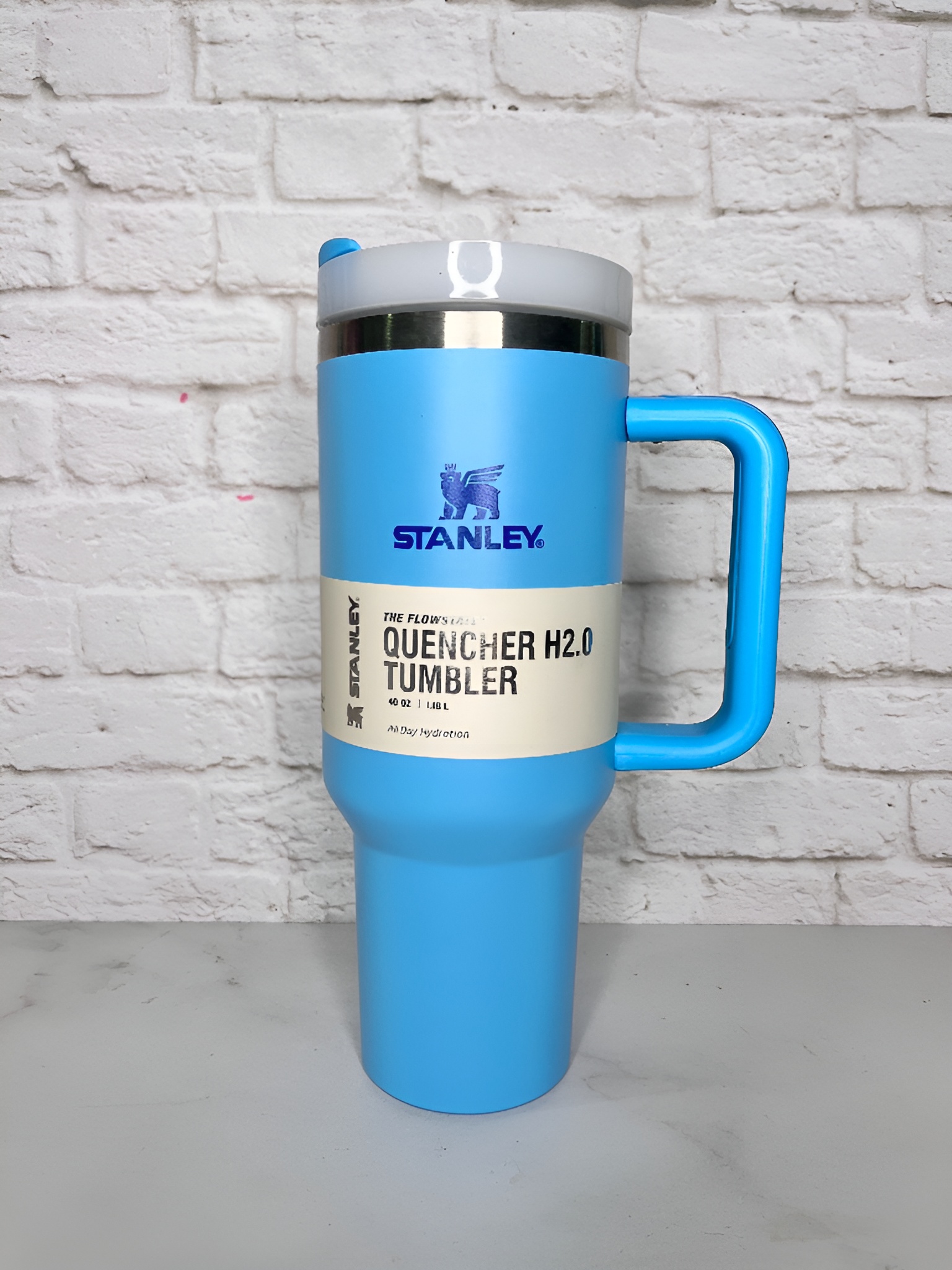 ماگ دستهدار استنلی آبی روشن برای قهوه یا چای روزانه