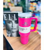 ماگ دستهدار استنلی سرخابی برای قهوه، چای و نوشیدنیهای سرد