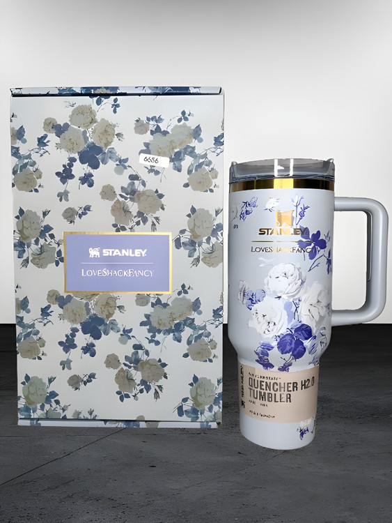 تامبلر استنلی گلدار دستهدار آبی با جعبه کادویی