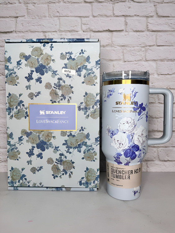 تامبلر استنلی گلدار مناسب کادو تولد و جشنها