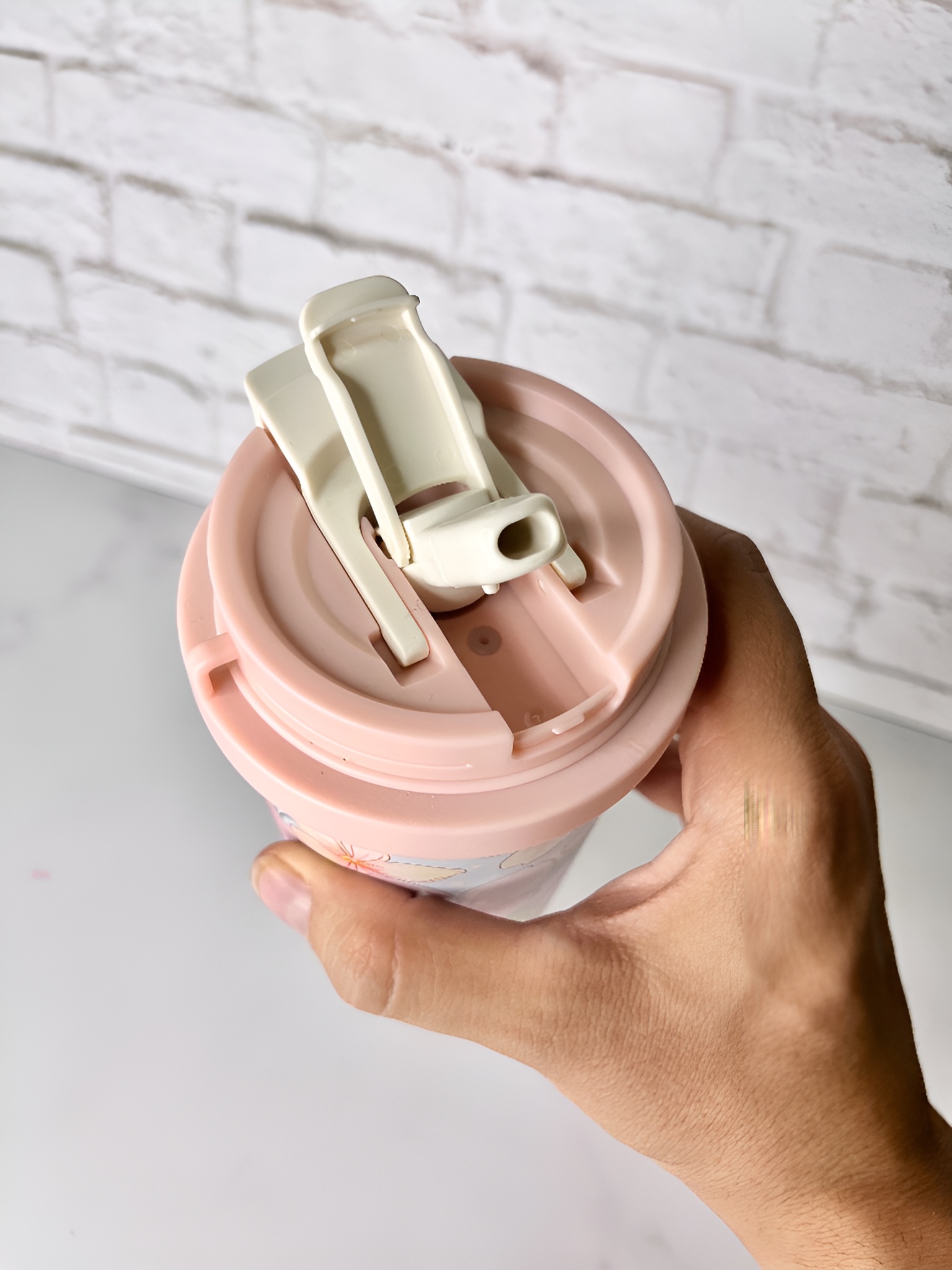 تراول ماگ شیک طرح گل برای نوشیدنی‌های روزمره