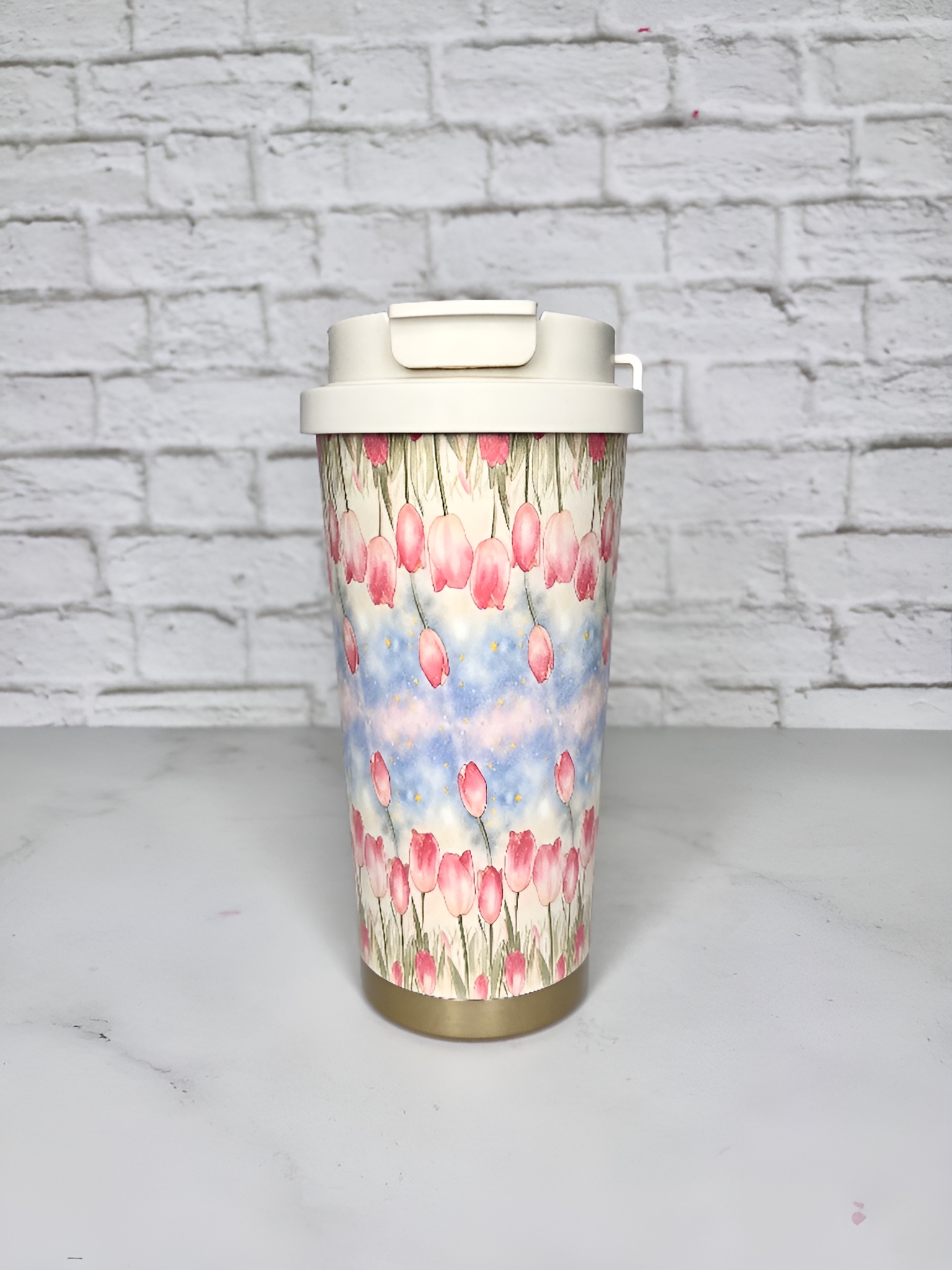 ماگ گلدار زیبا با طراحی دوکاره و کاربردی