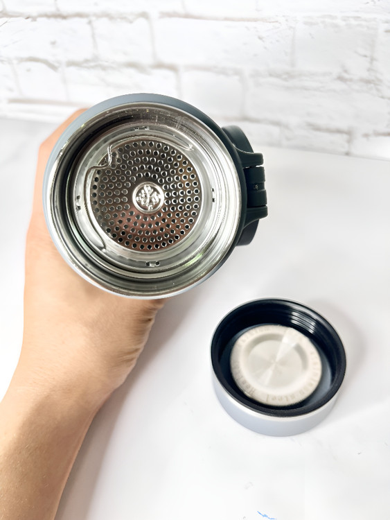 فلاسک استیل سبک و مقاوم مناسب کوهنوردی و سفر