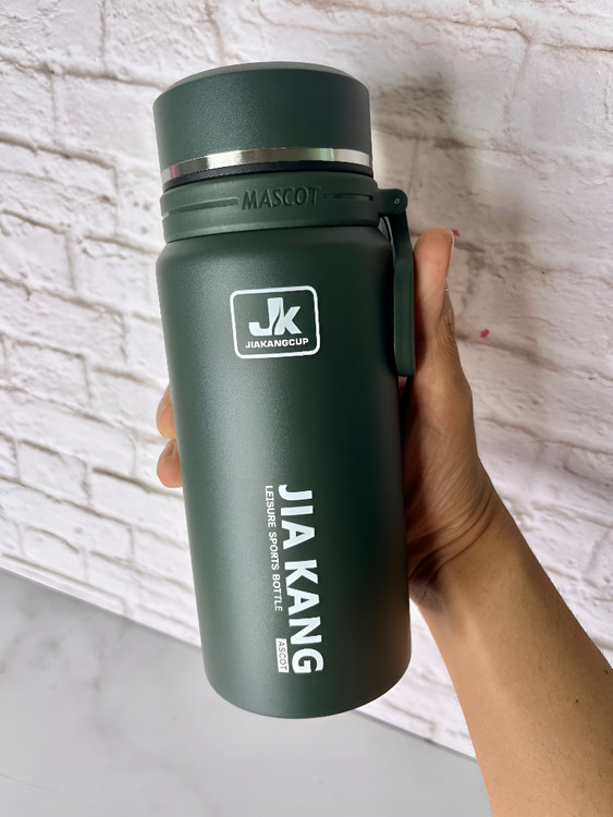 فلاسک 600 میلیلیتری با طراحی ضد نشت و محکم