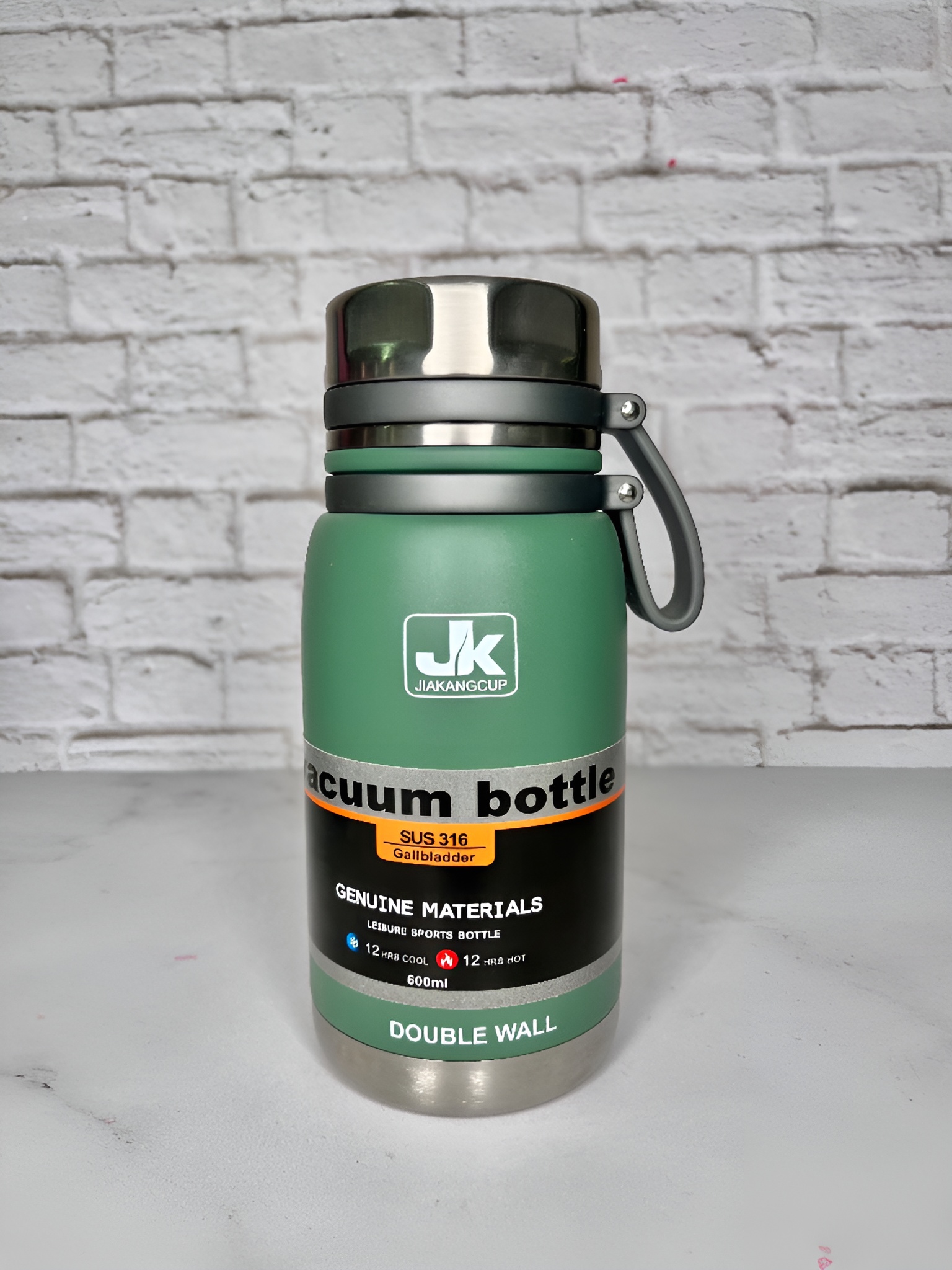 فلاسک استیل سبک و مقاوم مناسب کوهنوردی و سفر