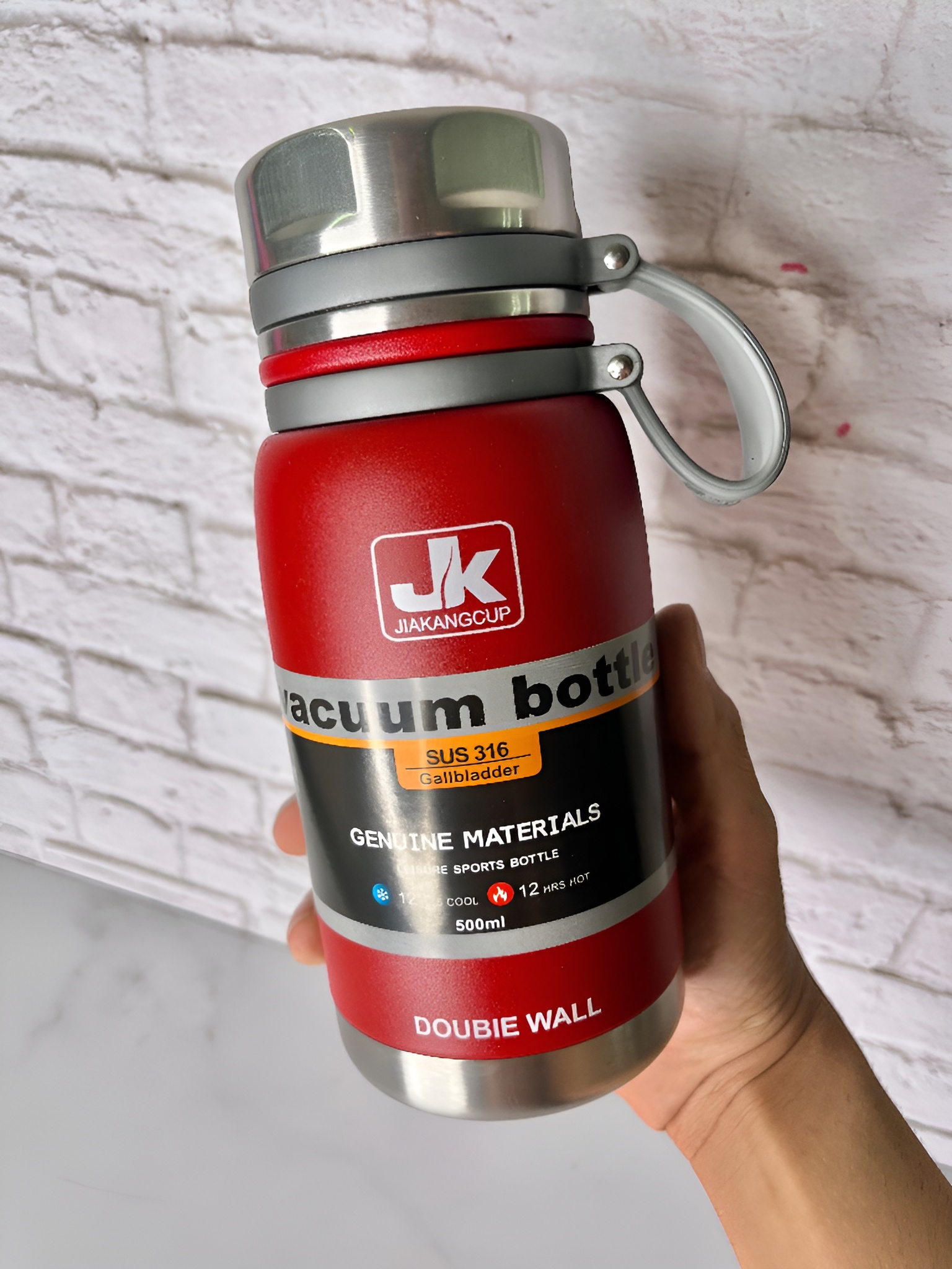 فلاسک JK با طراحی حرفه‌ای و بدنه مقاوم