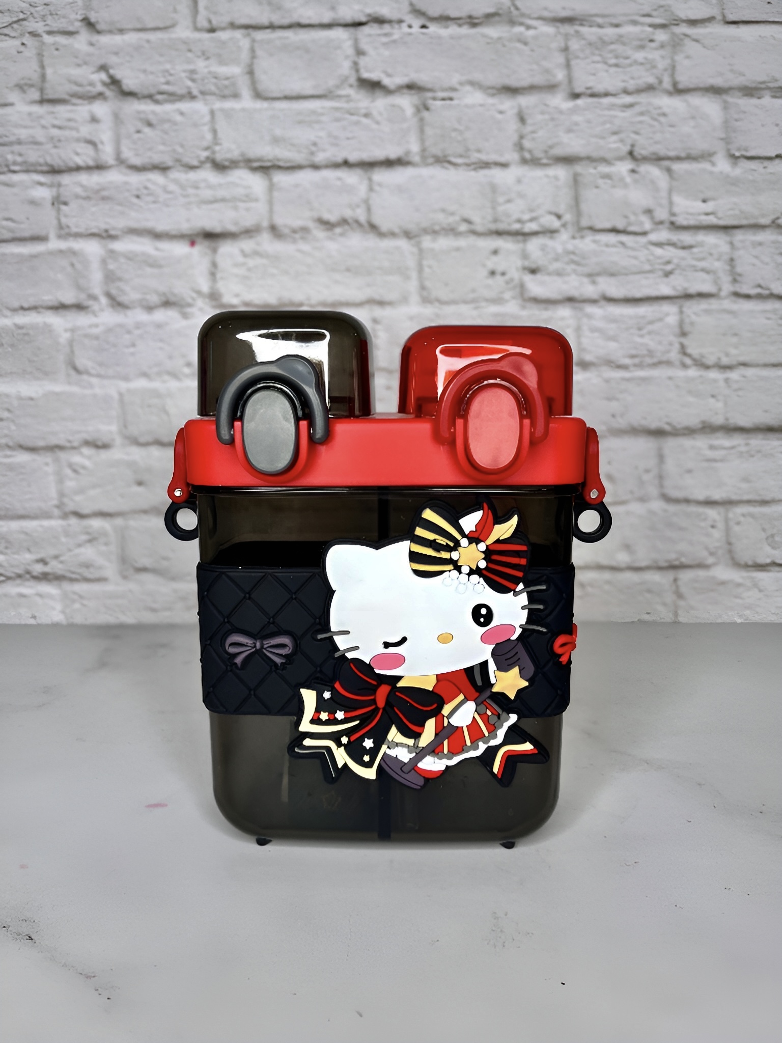 قمقمه فانتزی کودک کارتونی با نی سیلیکونی و درب محکم