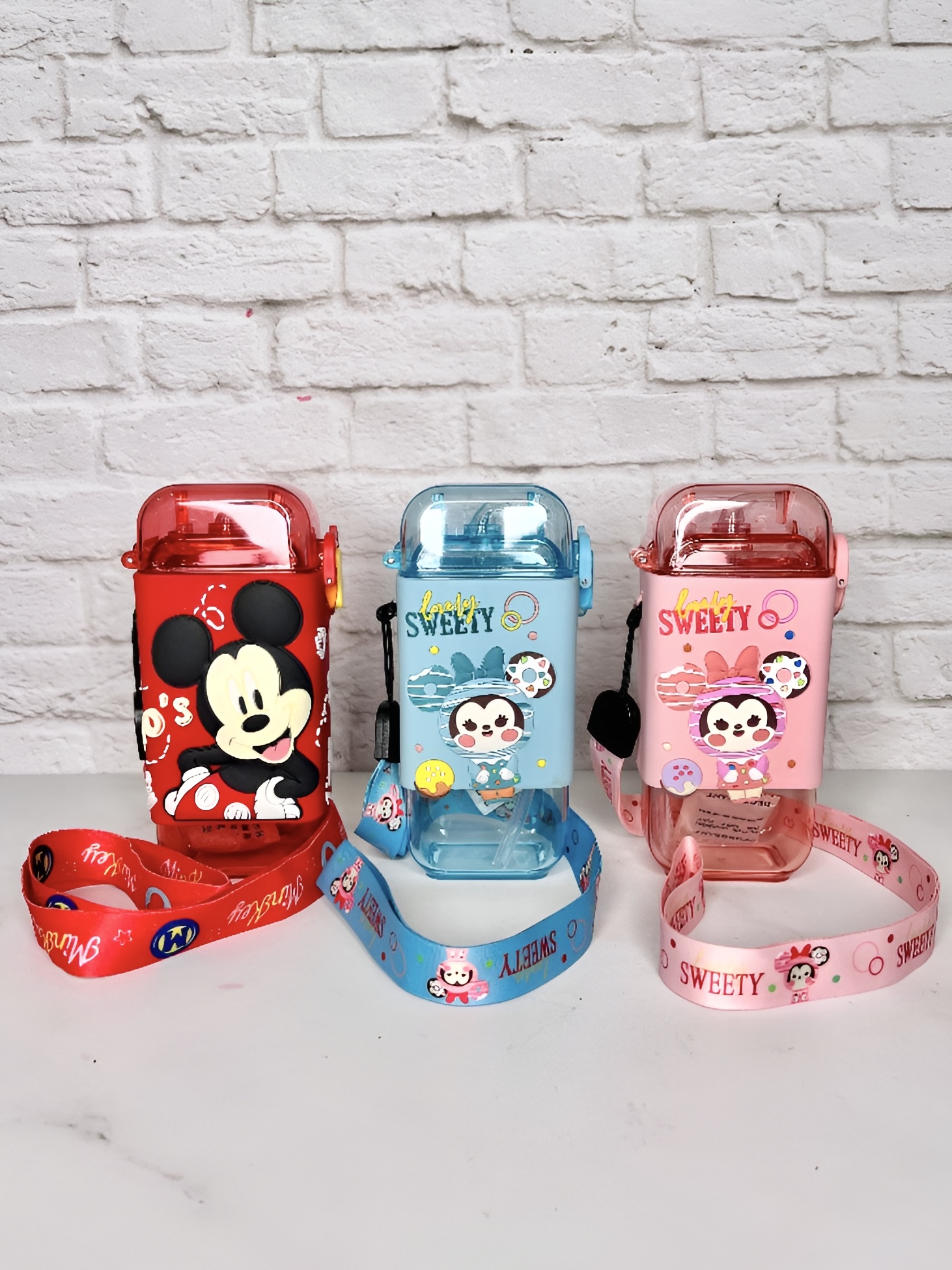 قمقمه کودک مدل کتابی با طراحی فانتزی و رنگ‌های جذاب