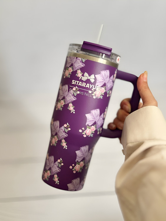 تراول ماگ ۹۰۰ میل با طراحی مینیمال و مدرن